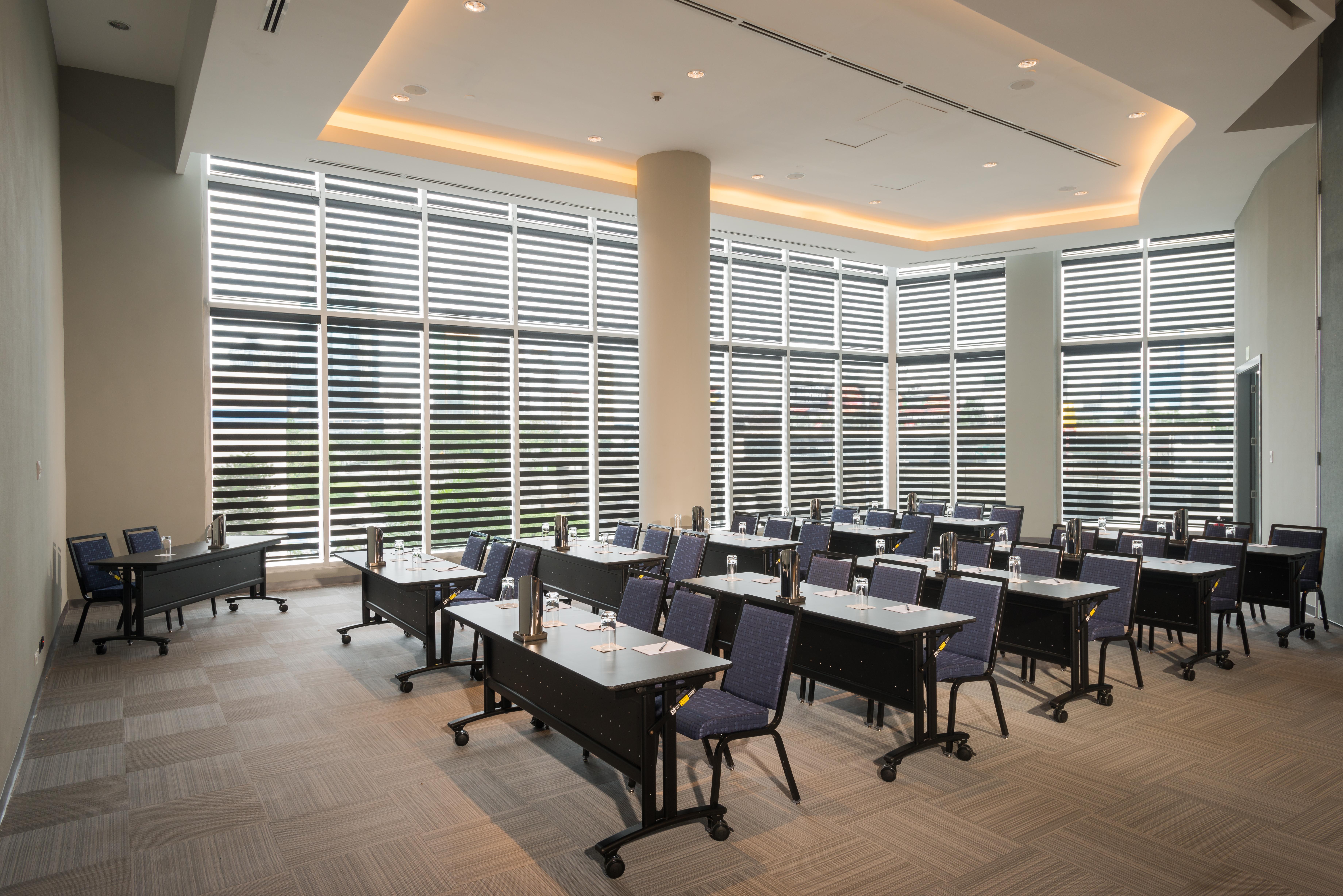 Hotel Las Americas Golden Tower Panama Kültér fotó The meeting room